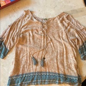 Size Small Democracy top